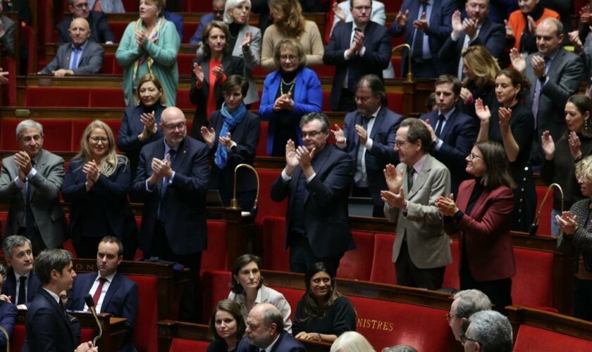 «Toutes les portes nous sont fermées»: la difficile reconversion des macronistes défaits aux législatives