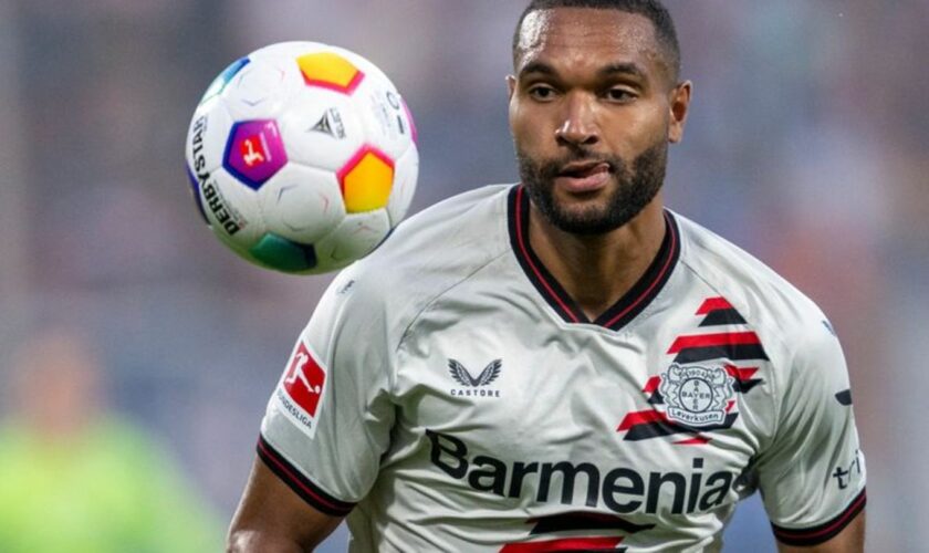 Bleibt er? Geht er? Über Jonathan Tah wird seit Wochen spekuliert. Foto: David Inderlied/dpa