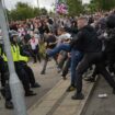 UK: Far-right rioters storm hotel housing migrants