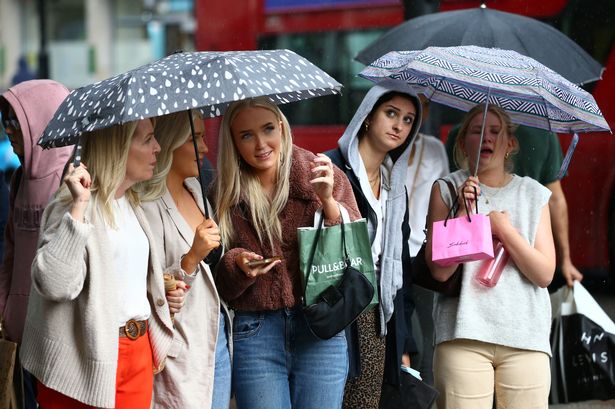 UK weather: Hot and humid air mass to bring 30C temperatures and heavy rain thanks to tropical storm