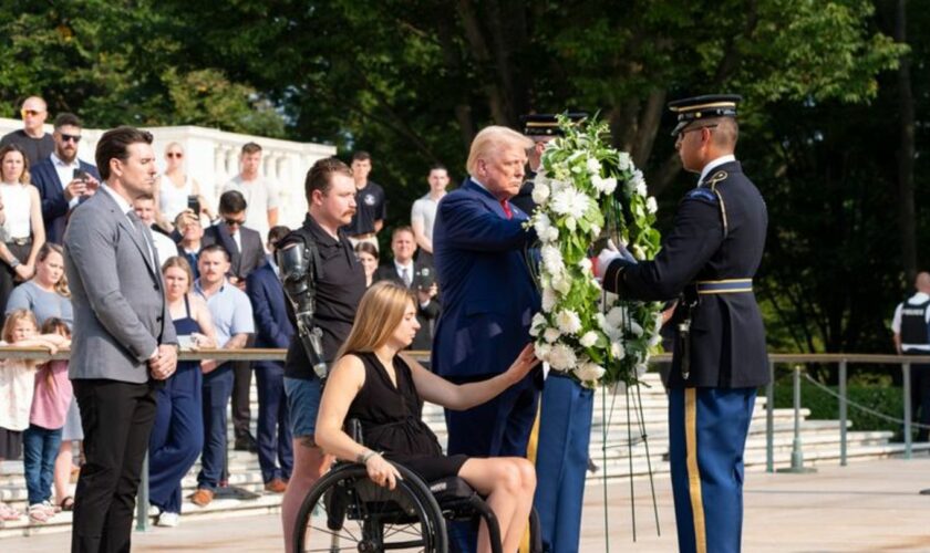 Der Nationalfriedhof in Arlington hat nach dem Trump-Besuch Anzeige erstattet. Foto: Alex Brandon/AP/dpa