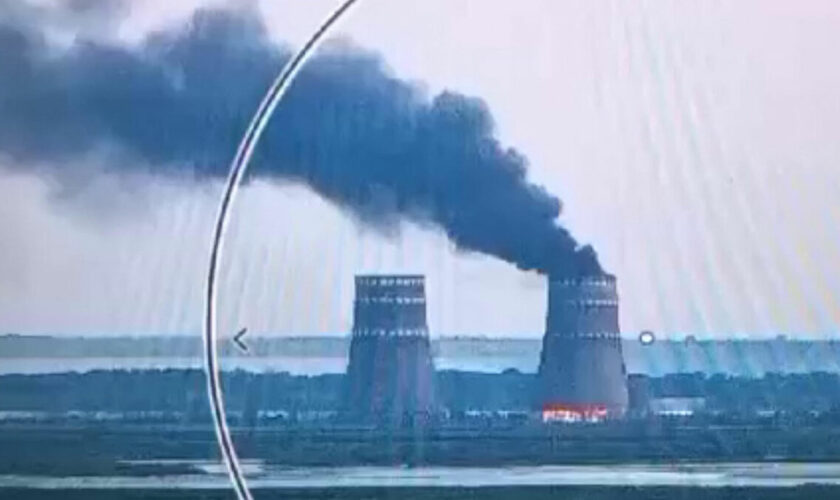 Ukraine : ce que l’on sait de l’incendie à la centrale nucléaire de Zaporijjia, désormais « complètement éteint »