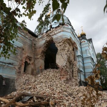 Ukraine updates: Kyiv reports 600 Russian bombs in past week