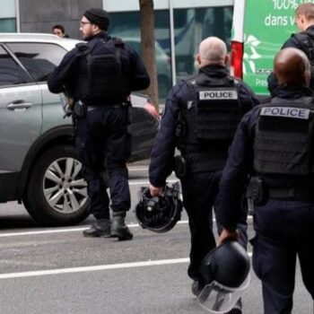 Un atentado contra una sinagoga en el sur de Francia deja un policía herido