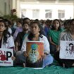 Una huelga nacional de doctores detiene los servicios médicos en la India tras la violación de una compañera