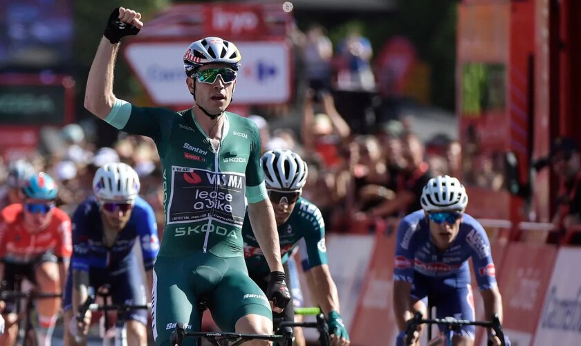 Van Aert cumple la lógica y O'Connor mantiene el liderato tras una etapa resuelta al sprint