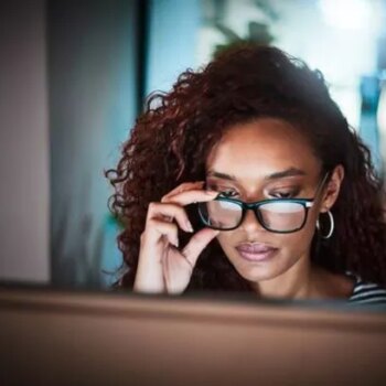 ‘I can look at my computer without getting headaches’ – must-have blue light-blocking glasses are under £17 for 5