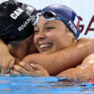 La para-nageuse française Emeline Pierre médaille d'or sur le 100m nage libre