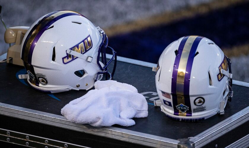 James Madison quarterback has early candidate for flop of the year; teammate pretends to give CPR