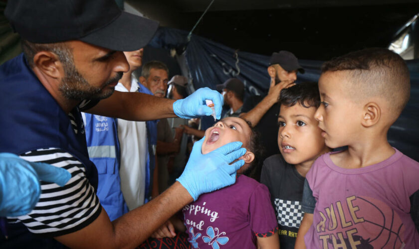 Retour de la polio à Gaza : la campagne de vaccination se déroule « bien », assure l’OMS