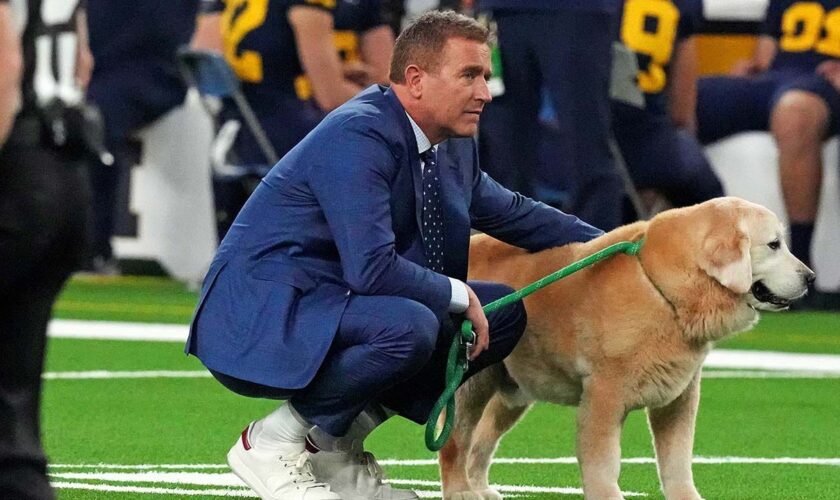 ESPN star Kirk Herbstreit fires back at critics of his dog: 'You're a moron'