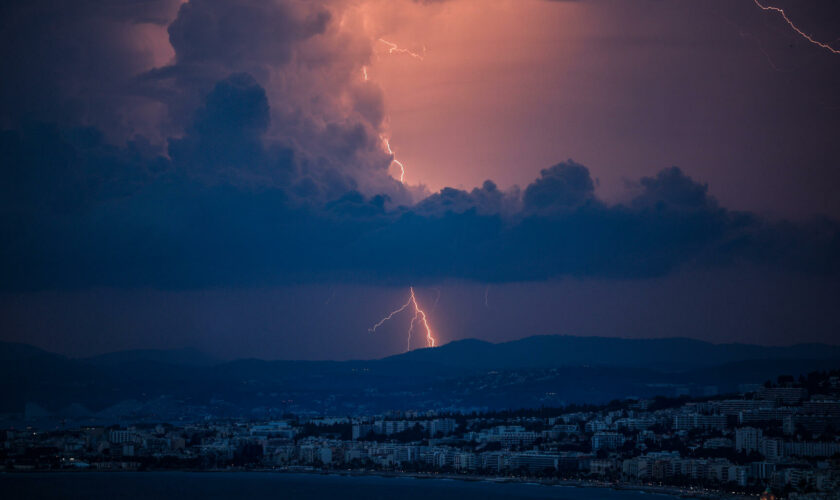 Le Var et les Alpes-Maritimes touchés par de forts orages dans la nuit de mercredi à jeudi