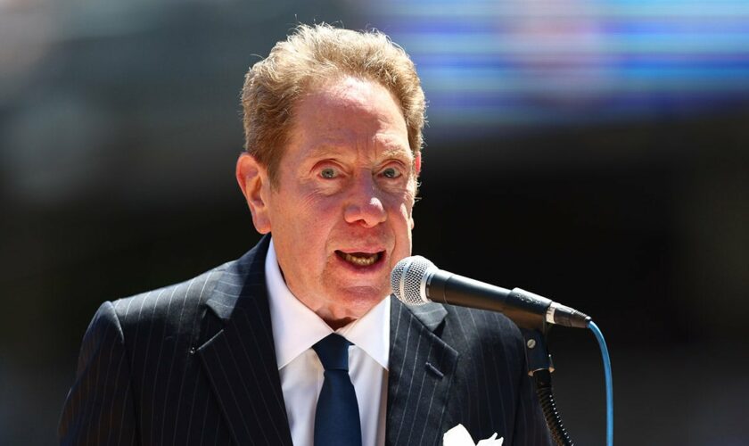 Yankees' legendary radio voice John Sterling coming out of retirement to call postseason games: report