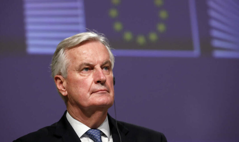 Michel Barnier, le “négociateur chevronné” du Brexit chargé de “déminer” la crise politique française