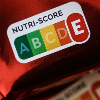 Le Nutri-Score d'un produit vendu dans un supermarché à Nantes, le 28 février 2023