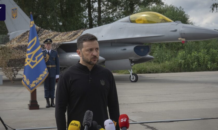 Ukraine-Liveblog: Selenskyj auf Militärbasis Ramstein eingetroffen