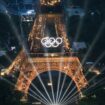 JO Paris 2024 : Hidalgo annonce que les anneaux olympiques resteront sur la tour Eiffel au moins « jusqu’en 2028 »