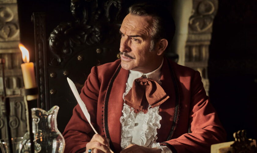 Zorro sur Paramount+ : Jean Dujardin prêt à "enlever le masque"