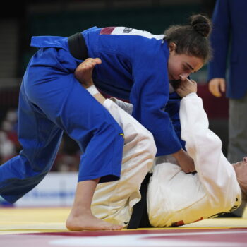 Sandrine Martinet : porte-drapeau, Athènes, ... Qui est la championne de para judo ?