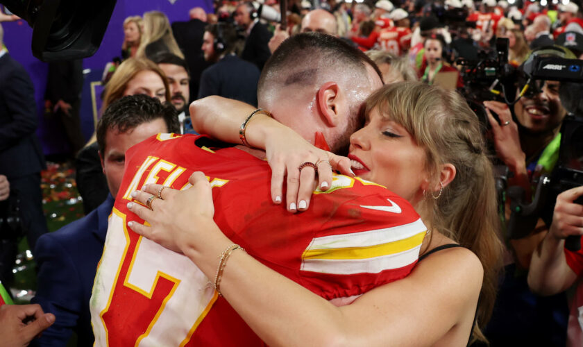 Taylor Swift et Travis Kelce ont déjà inspiré un téléfilm de Noël sur leur histoire d’amour