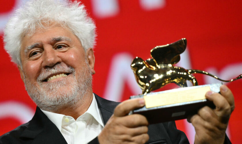 Pedro Almodovar obtient le Lion d'or à Venise pour un film sur le suicide assisté