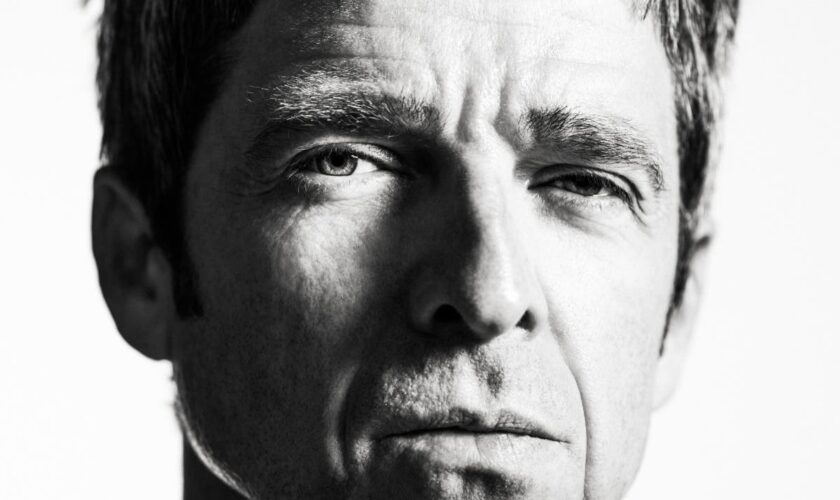 Noel Gallagher to be added to National Portrait Gallery amid reunion tickets furore