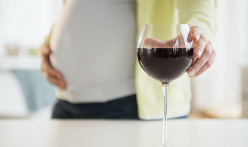 La consommation d’alcool pendant la grossesse baisse, mais il reste encore du chemin