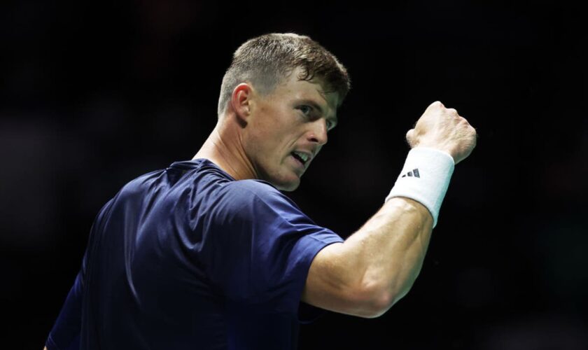 Billy Harris wins on debut as Great Britain beat Finland in Davis Cup opener