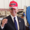 Joe Biden enfile une casquette pro-Donald Trump en Pennsylvanie et surprend