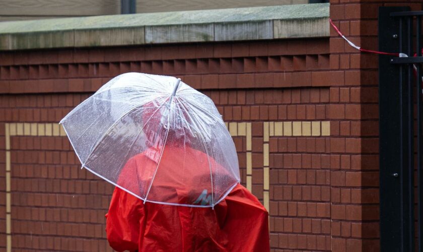 Wetter am Wochenende: Deutscher Wetterdienst warnt vor Sturm, Dauerregen und Schnee