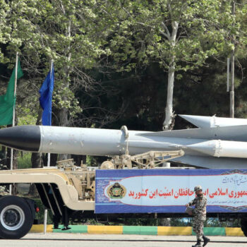 Missiles iraniens livrés à Moscou : l’Iran “n’est pas une carte entre les mains de Poutine”