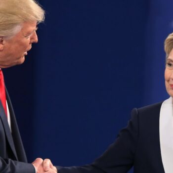 Donald Trump et Hillary Clinton à leur arrivée au débat TV le 9 octobre 2016 à Saint-Louis dans le Missouri