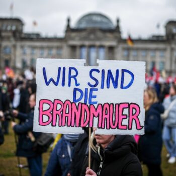 Studie: Brandmauer zu AfD in Kommunen hat Risse, steht aber