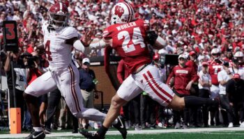 Alabama rolls over Wisconsin in Crimson Tide's first visit to Madison in nearly a century