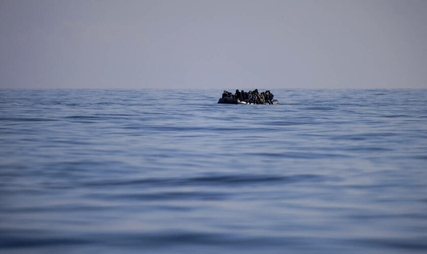 Au moins huit migrants meurent dans un naufrage en tentant de traverser la Manche