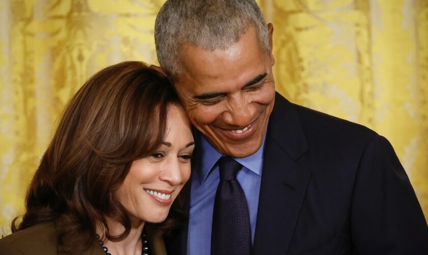 Barack Obama et Kamala Harris, à la Maison Blanche, le 5 avril 2022