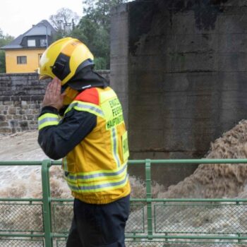 Dresden ruft zweite Hochwasserwarnstufe aus – Niederösterreich zum Katastrophengebiet erklärt