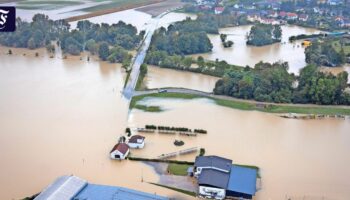 Hochwasser in Mitteleuropa: Ganze Landstriche unter Wasser