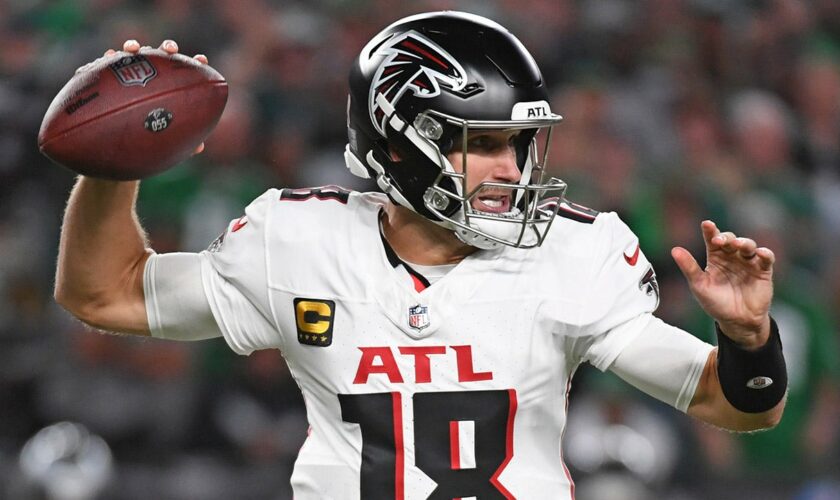 Falcons' Kirk Cousins leads miraculous last-minute drive to shock Eagles on the road