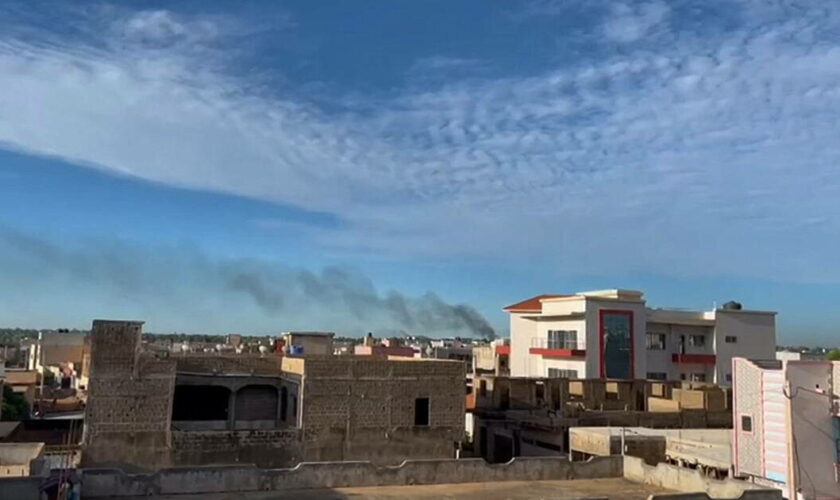 Mali : des combats de nouveau en cours près de l’aéroport de Bamako, après une première double attaque ce matin