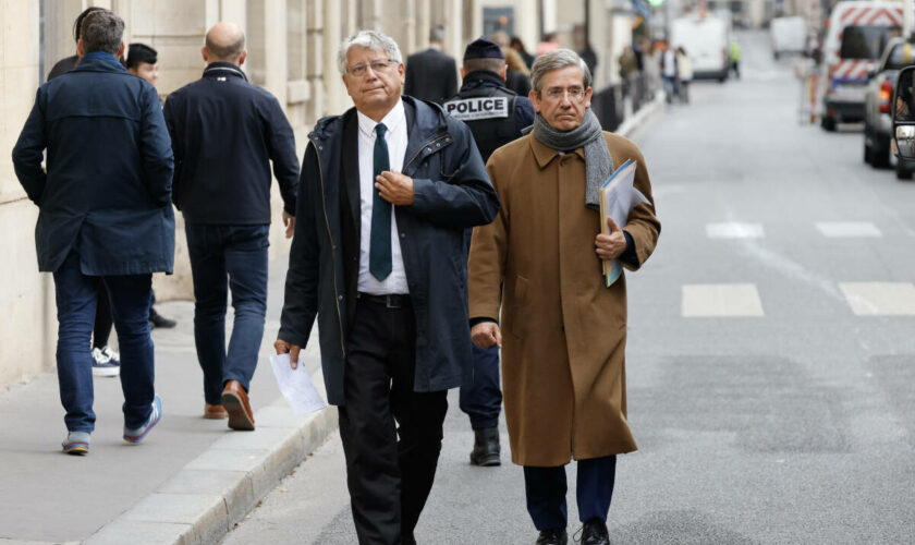 Budget : Eric Coquerel et Charles de Courson ressortent « en colère » de Matignon, sans les documents demandés