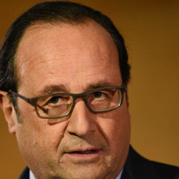 Quand la droite voulait destituer François Hollande en 2016