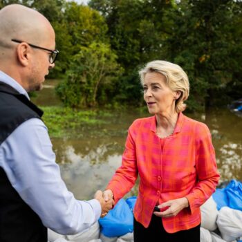 Hochwasser: Ursula von der Leyen sagt zehn Milliarden Euro für Hochwasserhilfe zu