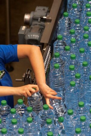 Eaux minérales, une industrie française sous pression