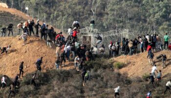 Près de Ceuta, la tentative d’émigration “désespérée” de Marocains influencés par les réseaux sociaux