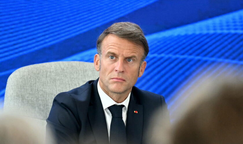 Explosions au Liban : face au risque de guerre, Emmanuel Macron assure aux Libanais qu’il y a «un chemin diplomatique»