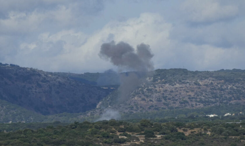 Au Liban, le Hezbollah revendique des tirs de roquettes sur des sites militaires israéliens