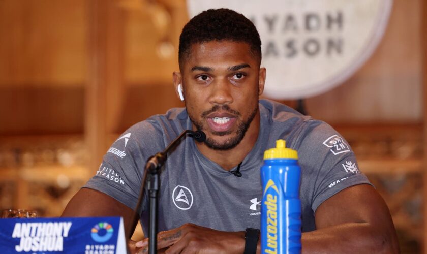 Anthony Joshua reveals how ‘mouthy’ stranger in pub provoked Daniel Dubois row