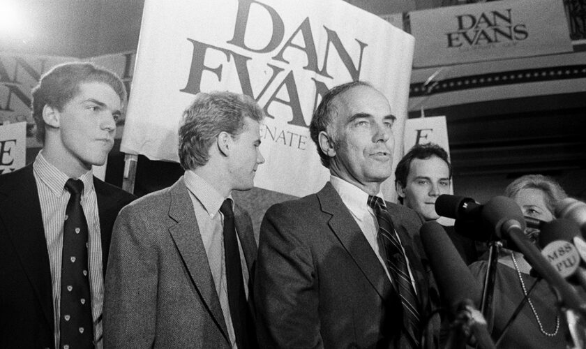 Dan Evans, former Republican Washington state governor, US senator, dies at 98