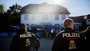 Brandenburgwahl: Radikale Botschaften bei AfD-Wahlparty in Potsdam